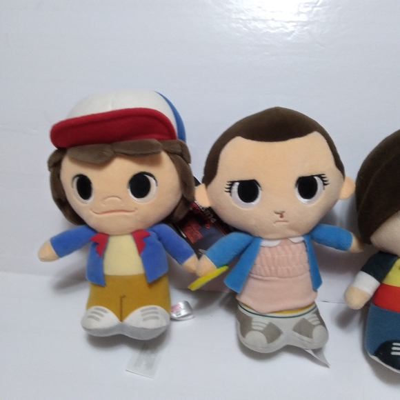 Stranger things Funko plushies - Picture 2 of 3